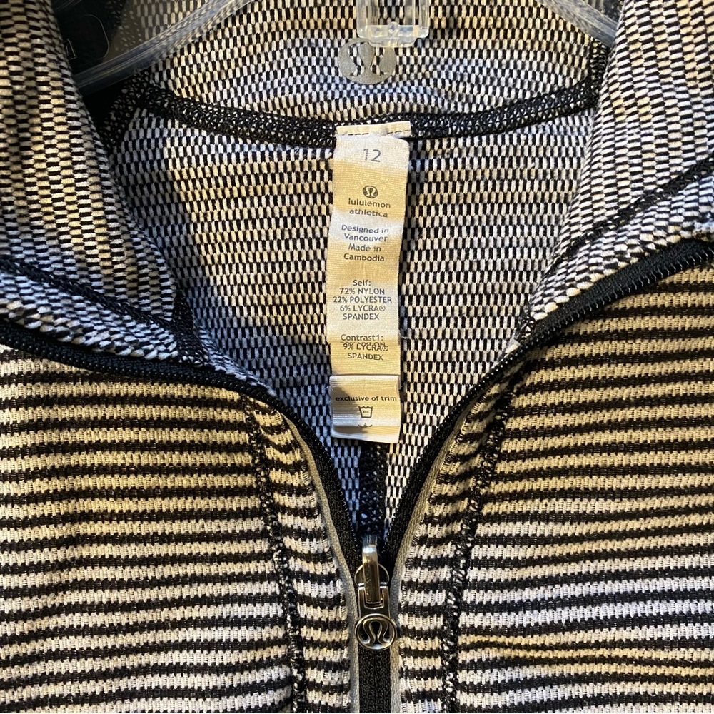 Lululemon Run U-Turn Pullover Mini Check Pique Black Gray Size 12 - Picture 3 of 9